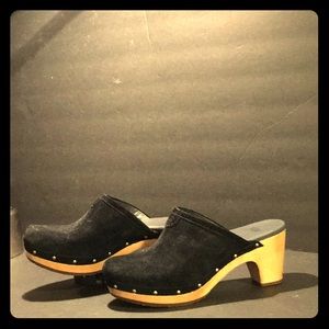 UGG Abbie Leather Platform Cloggs NWOT